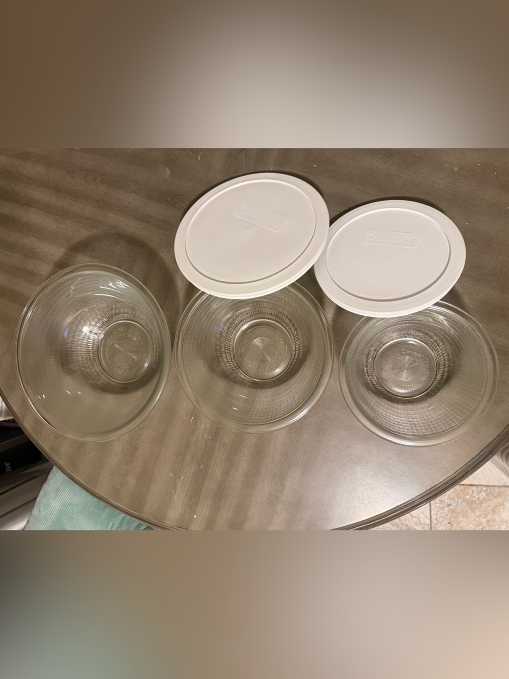 Vintage Pyrex weave pattern Clear Glass Mixing Bowls with White Lids